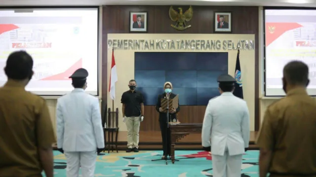 Lantik 41 Pejabat Pengawas, Administrator dan Kepala UPT Kesehatan, Airin Ingatkan Pentingnya Turun Kelapangan