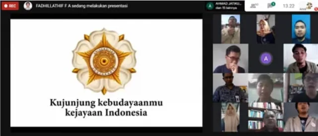 Mahasiswa UGM Ajak Warga Tanjungjaya Gunakan Pupuk Organik Cair