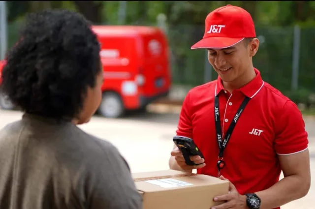 Ditengah Pandemi, J&T Express Lancarkan Pengiriman 8 Juta Paket