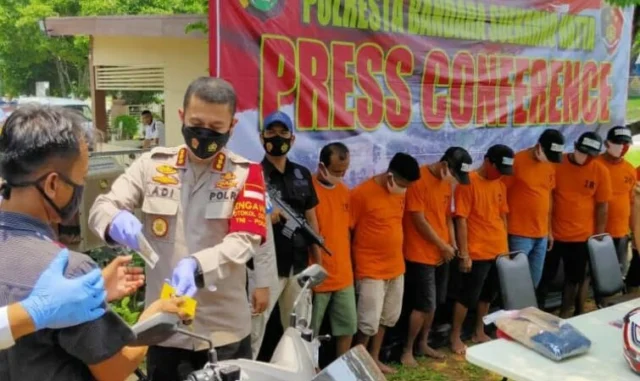 Janji Order Bubur Ayam 500 Bungkus, 10 Orang Ditangkap Polisi