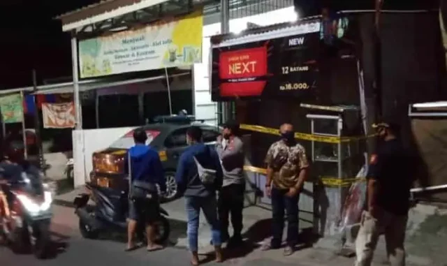 Waduh, Beli Rokok Uangnya Kurang Pedagang dan Pembeli Adu Bacok