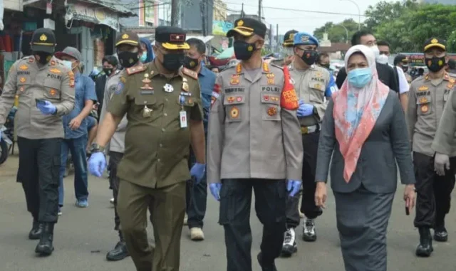 Lalai dan Lupa Bermasker, Kapolres Keliling Kota Tangerang Ingatkan Masyarakat