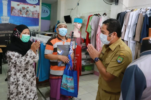 Pelaku Usaha Perseorangan di Tangerang Diberi Legalitas Izin Usaha Mikro Kecil