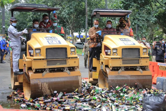 Penegakan Perda, 3.140 Botol Miras Dimusnahkan