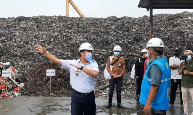 Komisaris Utama PLN Tinjau Teknologi Sampah RDF TPA Rawa Kucing