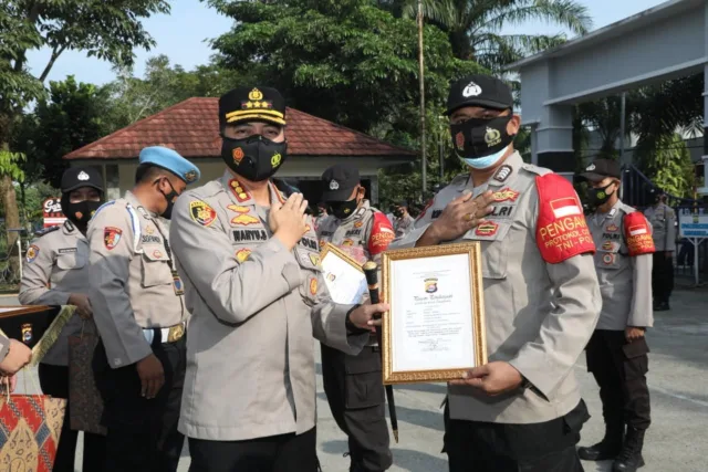 Penghargaan Bhabinkamtibmas, Kapolresta Tangerang Dorong Perkuat 3T Pasca Peniadaan Mudik