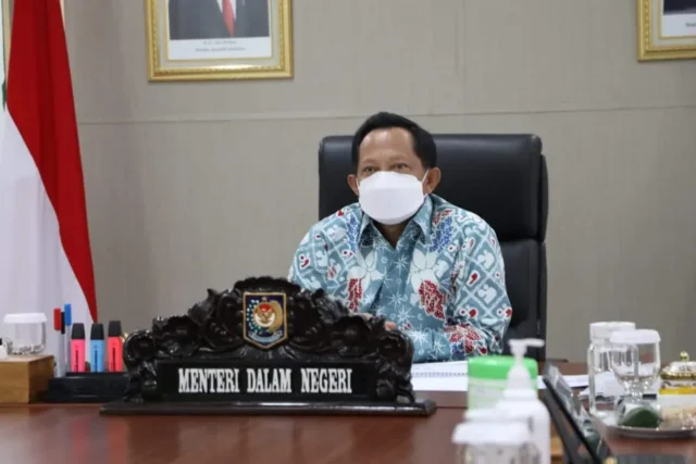 Mendagri Tekankan Pemerintah Daerah Percepat Realisasi Insentif Bagi Tenaga Kesehatan Daerah