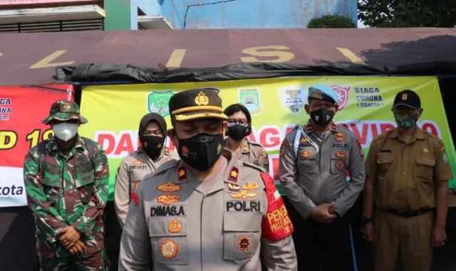 Lockdown Mikro Klaster RW Covid-19 di Gandasari, Polisi Dirikan Dapur Umum