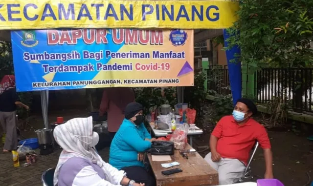 Panunggangan Utara Isolasi Mandiri Covid-19, PMI Pinang Kirim Logistik dan Semprot Disinfektan