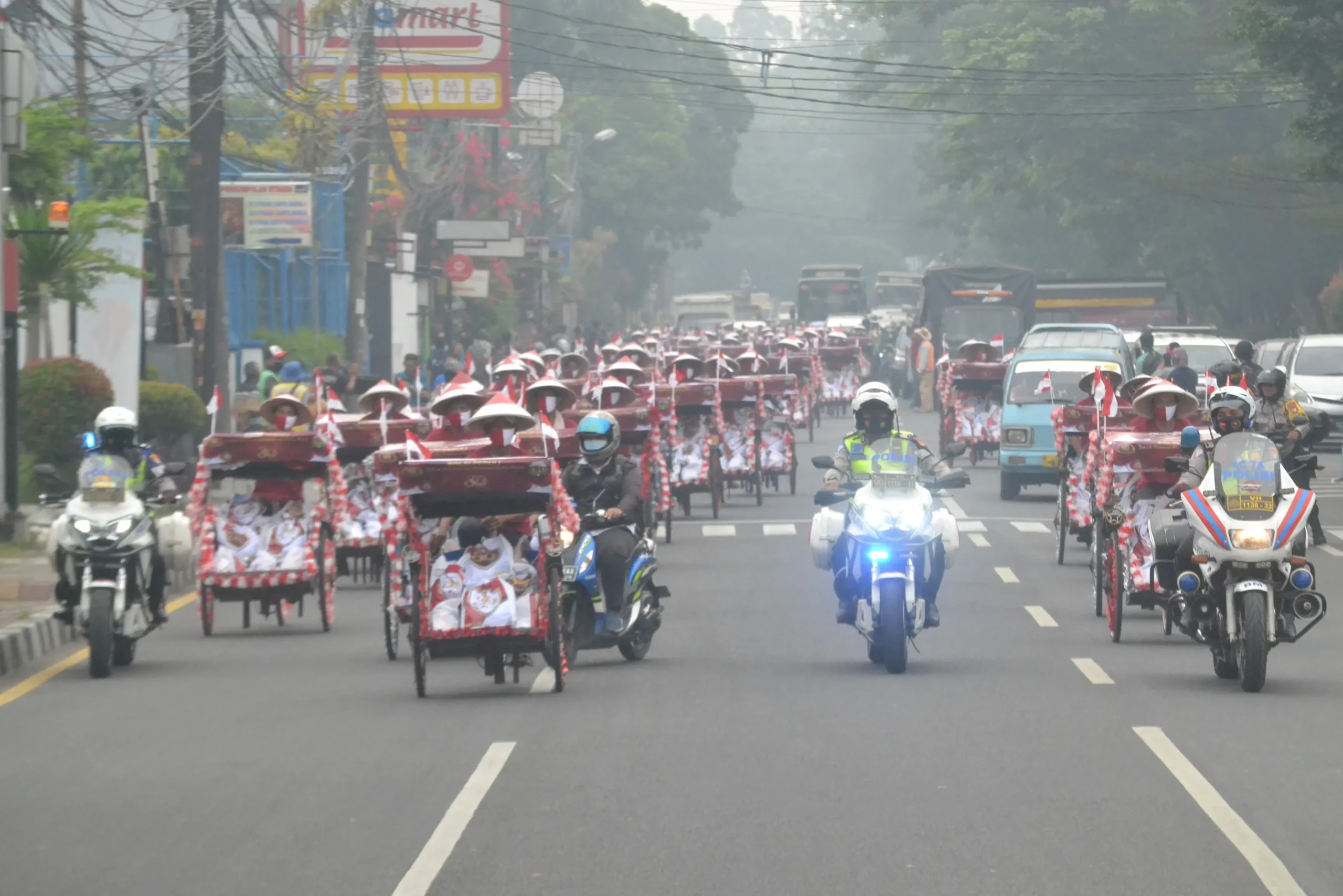 AKPOL-91, 30 Tahun Mengabdi Sebar Sembako di Kota Tangerang Dengan Becak Hias