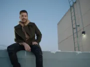 Lirik Lagu Don't Give Up On Me - Andy Grammer dan Terjemahan