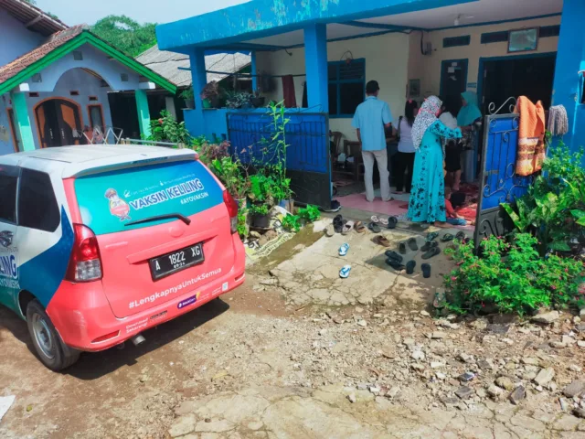 Vaksinasi Keliling, Polsek Panongan, Cukup Tunjukan e-KTP