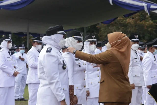 Bupati Irna Lantik 206 Kades Terpilih di Pandeglang, Begini Pesannya