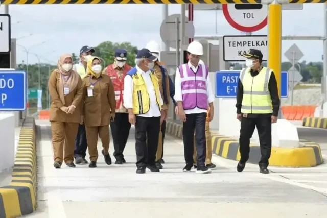 Jokowi Resmikan Tol Serang-Panimbang, Bupati Irna: Warga Pandeglang Harap Pembangunan Seksi 2 dan 3 ke Tanjung Lesung Segera Terealisasi