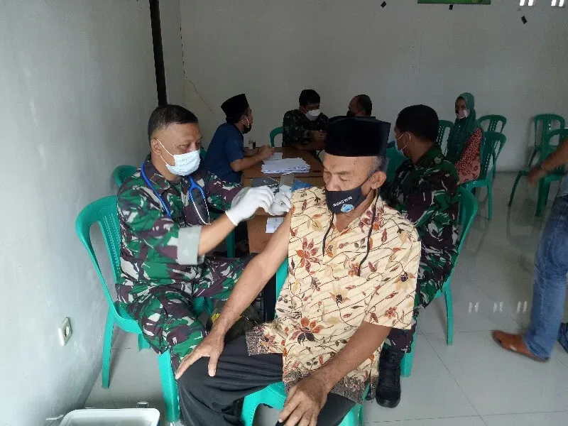 Kegiatan Vaksinasi di Desa Ciputri Kecamatan Kaduhejo Pandeglang.