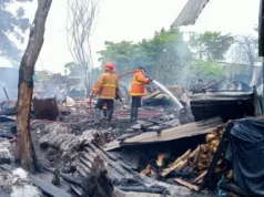 Kebakaran Lapak Tak Berizin di Kavling DPR, Rumah Warga Ikut Terbakar