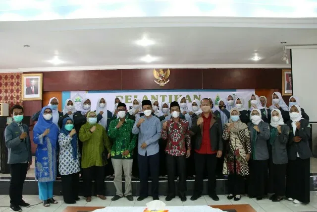 Kegiatan Pelantikan Ketua dan Pengurus Ikatan Pelajar Putri Nahdlatul Ulama atau IPPNU masa bhakti 2021-2023 di Aula Tb Suwandi Setda Kabupaten Serang.