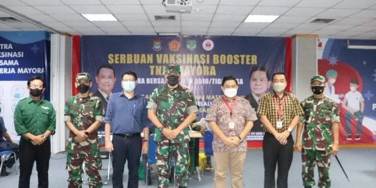 Komandan Korem 052/ Wijayakrama, Brigjen TNI Rano Tilaar, S.E bersama Direksi PT Torabika Eka Semesta.