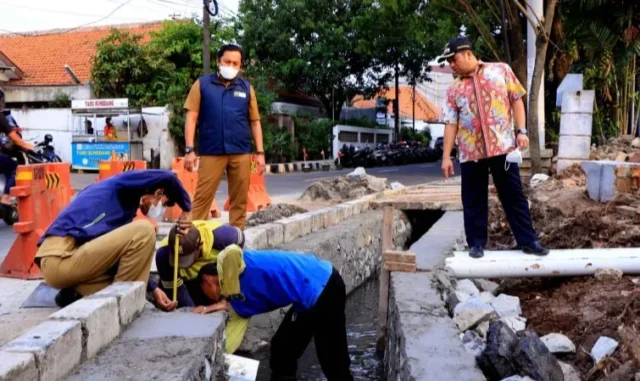 Pemkot Tangerang Lakukan Perbaikan Fasilitas Umum dan Perlancar Aliran Air