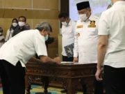 Tingkatkan Kinerja, Wali Kota Lantik Puluhan Pejabat