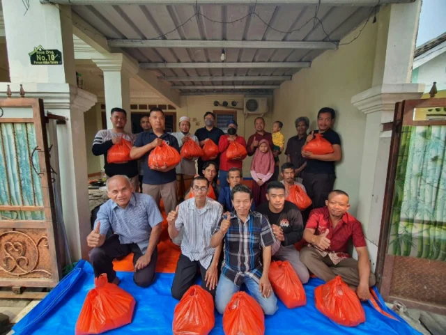 Berkah 1 Muharram, Abraham Garuda Laksono Ketua YPKKT Berikan Bantuan Paket Sembako ke Marbot dan Komponen Masyarakat Tangerang