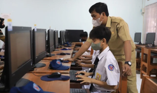 Kenapa Pilih Sekolah Swasta? Berikut Keunggulan dan Bantuan Pemkot Tangerang