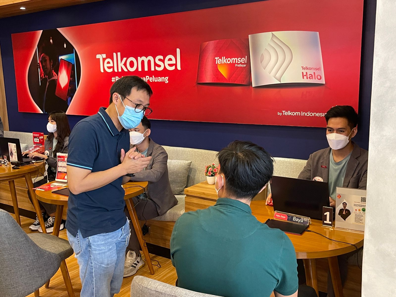 Management Telkomsel Area Jabotabek Jabar Sapa Langsung Pelanggan