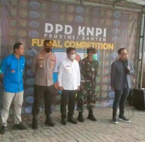 Anggota DPR RI Komisi III, Moh. Rano Alfath, bersama Wakil Wali Kota Tangerang, Sachrudin, Kapolres Metro Tangerang Kota, Kombes Zain Dwi Nugroho dan jajaran Dandim 0506 saat pembukaan turnamen futsal antar pelajar.