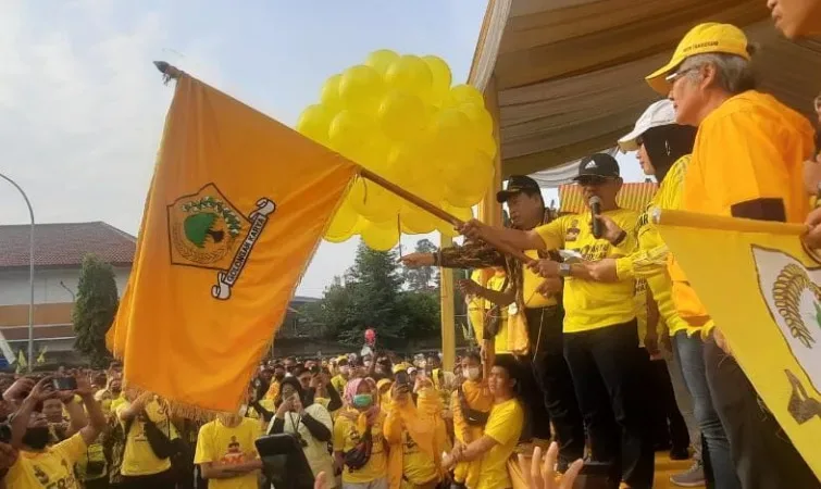 Rangkaian HUT Golkar ke-58 di Kota Tangerang, Stadion Benteng Berwarna Kuning