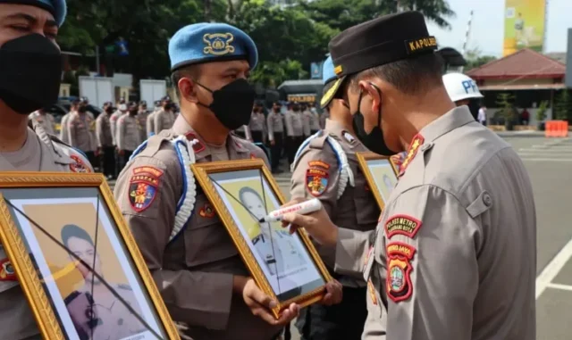 Terlibat Narkoba dan Desersi, Empat Polisi Tangerang Kota Dipecat