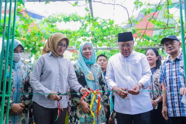 Tumbuhkan Minat Baca Masyarakat, Benyamin Resmikan TBM Perbas