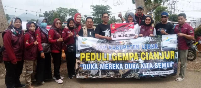 Forum PKH Kabupaten Lebak memberikan bantuan donasi kepada Korban Gempa Cianjur.