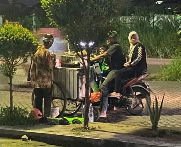 Kisah Kake Penjual Sempol Ayam di Villa Permata 1 Kutabumi Pasar Kemis