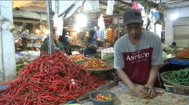 Harga bahan pangan Melonjak Akibat Cuaca Buruk di kabupaten Tangerang