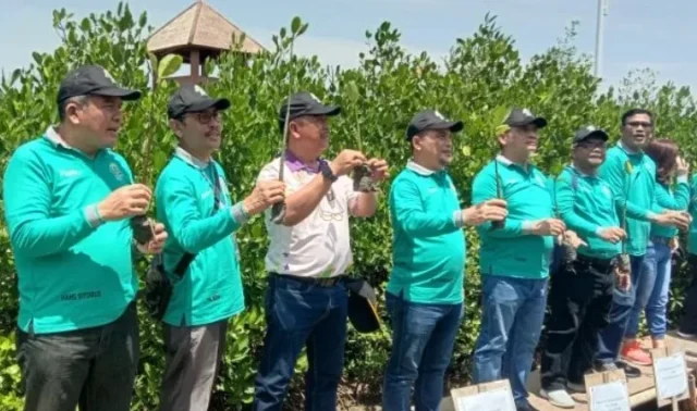 Ikatan Alumni Universitas, Berkunjung ke Kawasan Urban Aquaculture Mangrove di Ketapang