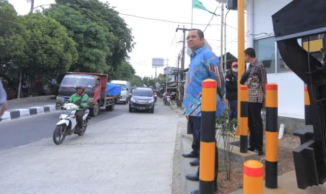 Pelebaran Jalur Perlintasan Kereta Api di Poris, Warga: Sekarang Sudah Lancar!