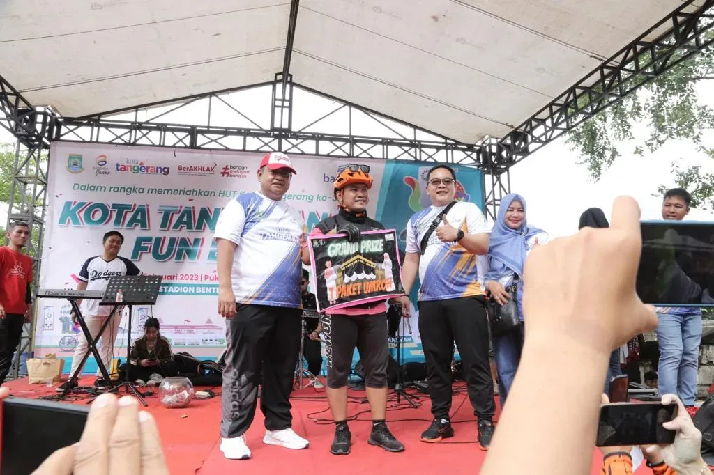 Berhadiah Umrah, Ribuan Warga Ikuti Fun Bike HUT Kota Tangerang Ke-30