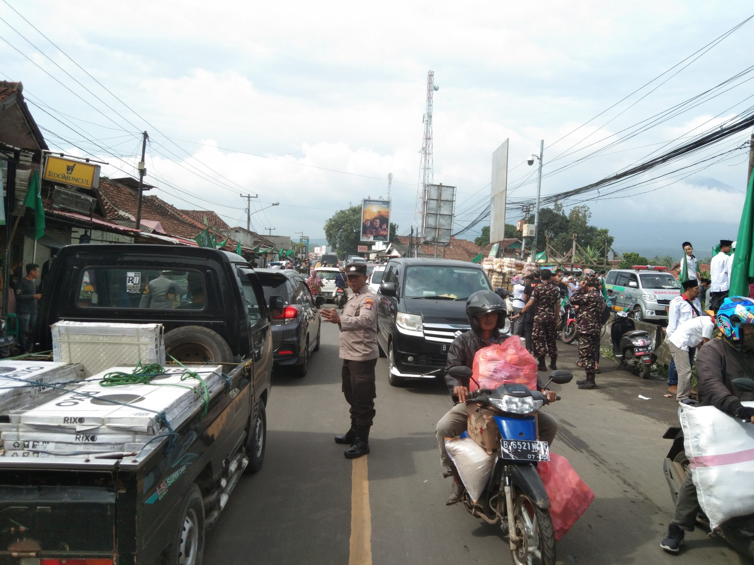 Personil Polsek Baros Polresta Serang Kota Kawal Kegiatan Satu Abad Nahdlatul Ulama MWC NU Kecamatan Baros