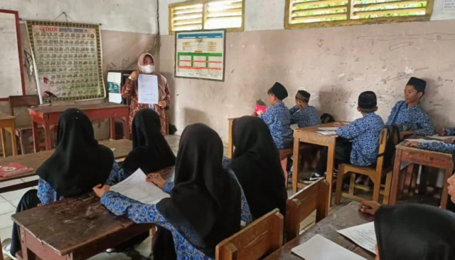 Puskesmas Mekar Baru Lakukan Sosialisasi Konseling Upaya Berhenti Merokok di Kalangan Pelajar