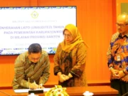 Miliki 500,84 Miliar Sisa Anggaran TA 2022, Arief Serahkan LKPD ke BPK Banten