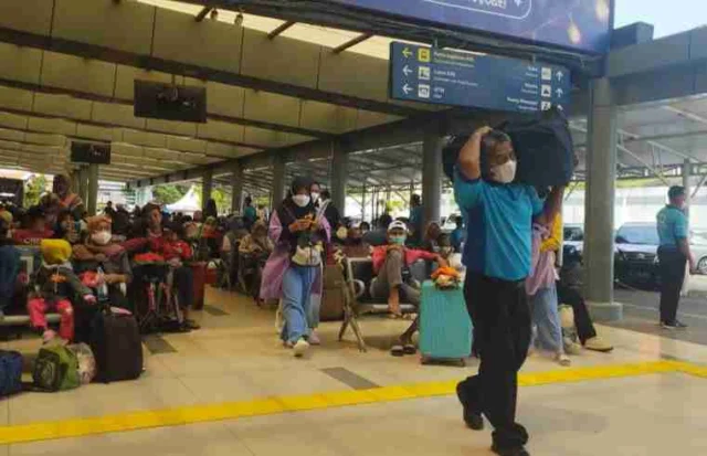 KAI Mencatat Sudah 24.000 Pemudik Sudah Diberangkatkan Dari Stasiun Senen