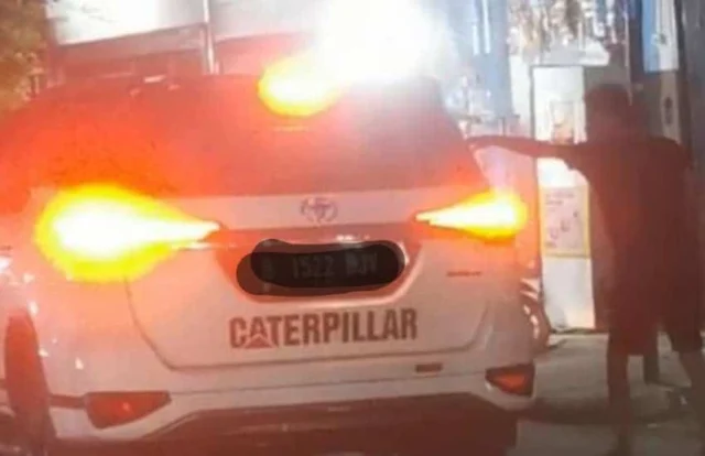 Terlibat Insiden dan Saling Emosi, Pengemudi Mobil Tabrak Pemotor di Cipondoh, Ditangkap Polisi