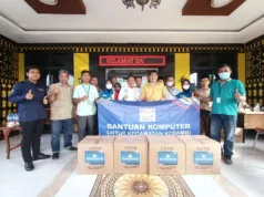 Kecamatan Kosambi Terima Bantuan Delapan Komputer dari CSR Indomaret