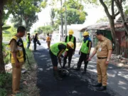 UPTD Jalan dan Jembatan Wilayah IV Lakukan Pemeliharaan Jalan di 11 Titik