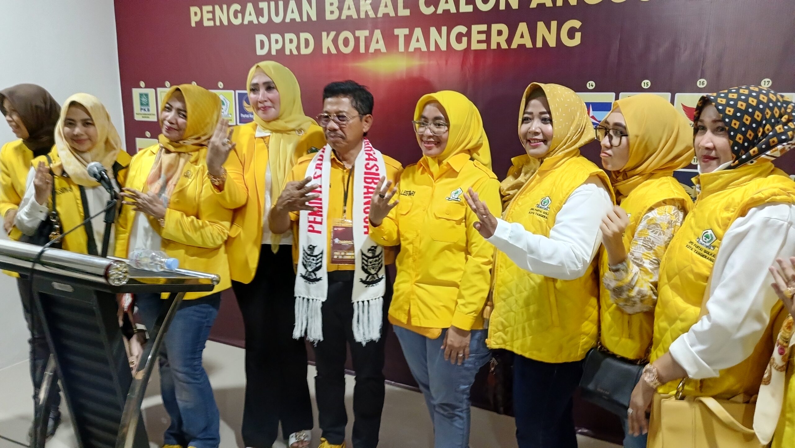 Boyong 50 Bacaleg ke KPU, Ketua DPD Golkar Kota Tangerang Serukan Kemenangan Penuh