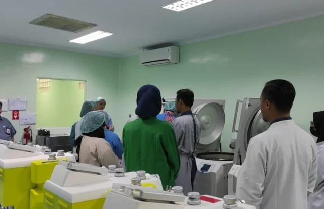 Tim Fraksionator SK Plasma Korea Selatan Datangi PMI Kota Tangerang, Ngapain ya?