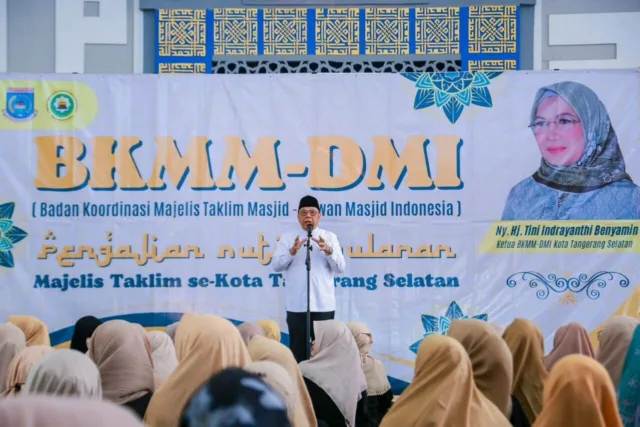 Hadiri Pengajian Gabungan Majelis Taklim se-Tangsel, Benyamin: Perkaya Ilmu Agama dan Tingkatkan Ketaqwaan