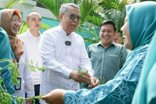 Hadiri Gerakan Menanam Sejuta Pohon Kelor, Benyamin: Banyak Manfaat dan Penting untuk Ketahanan Pangan