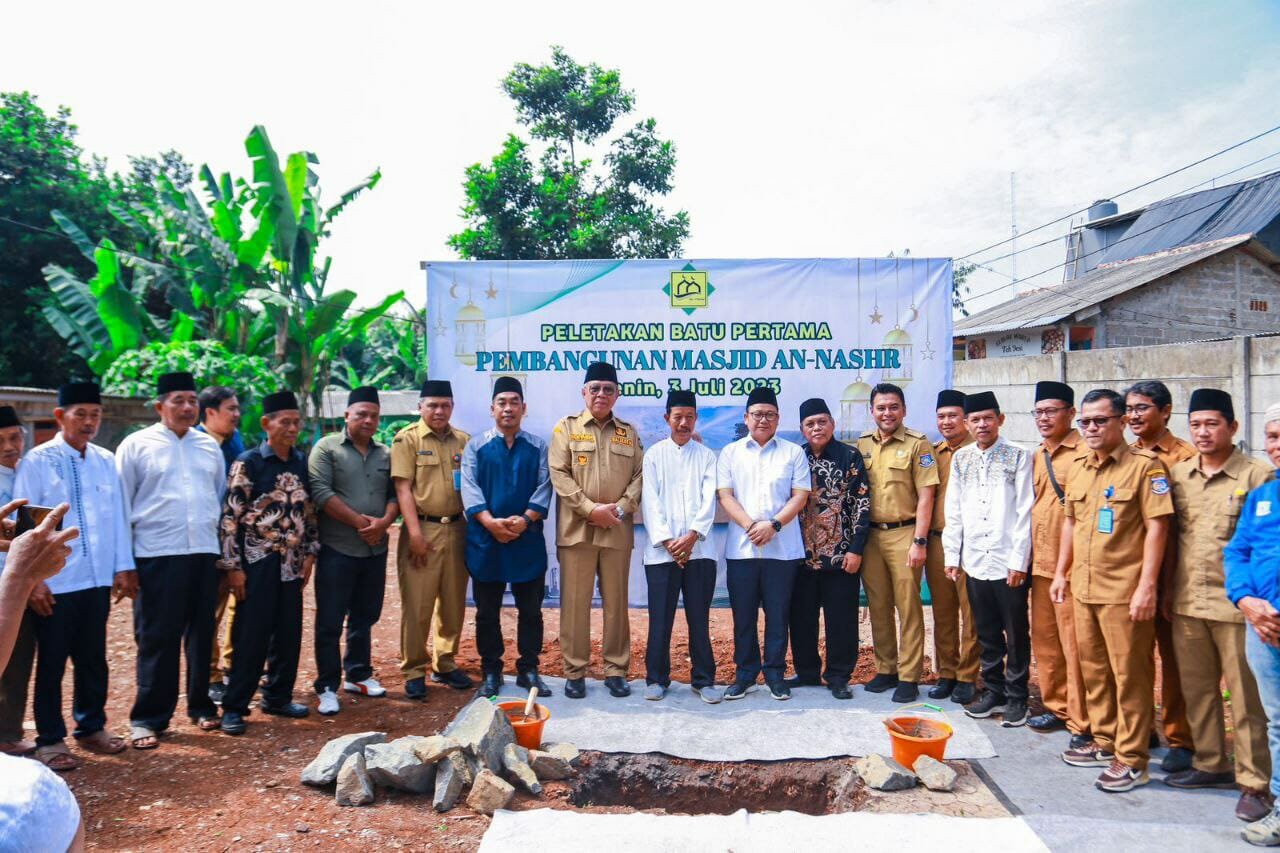 Letakan Batu Pertama Pembangunan Masjid An-Nashr, Benyamin Harap Jadi Pusat Pertumbuhan Kegiatan Keagamaan