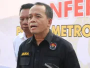 Polisi Sebar Kabar Terbaru 2 Balita dari Ayah Simpan Jasad Bayinya di Lemari Es